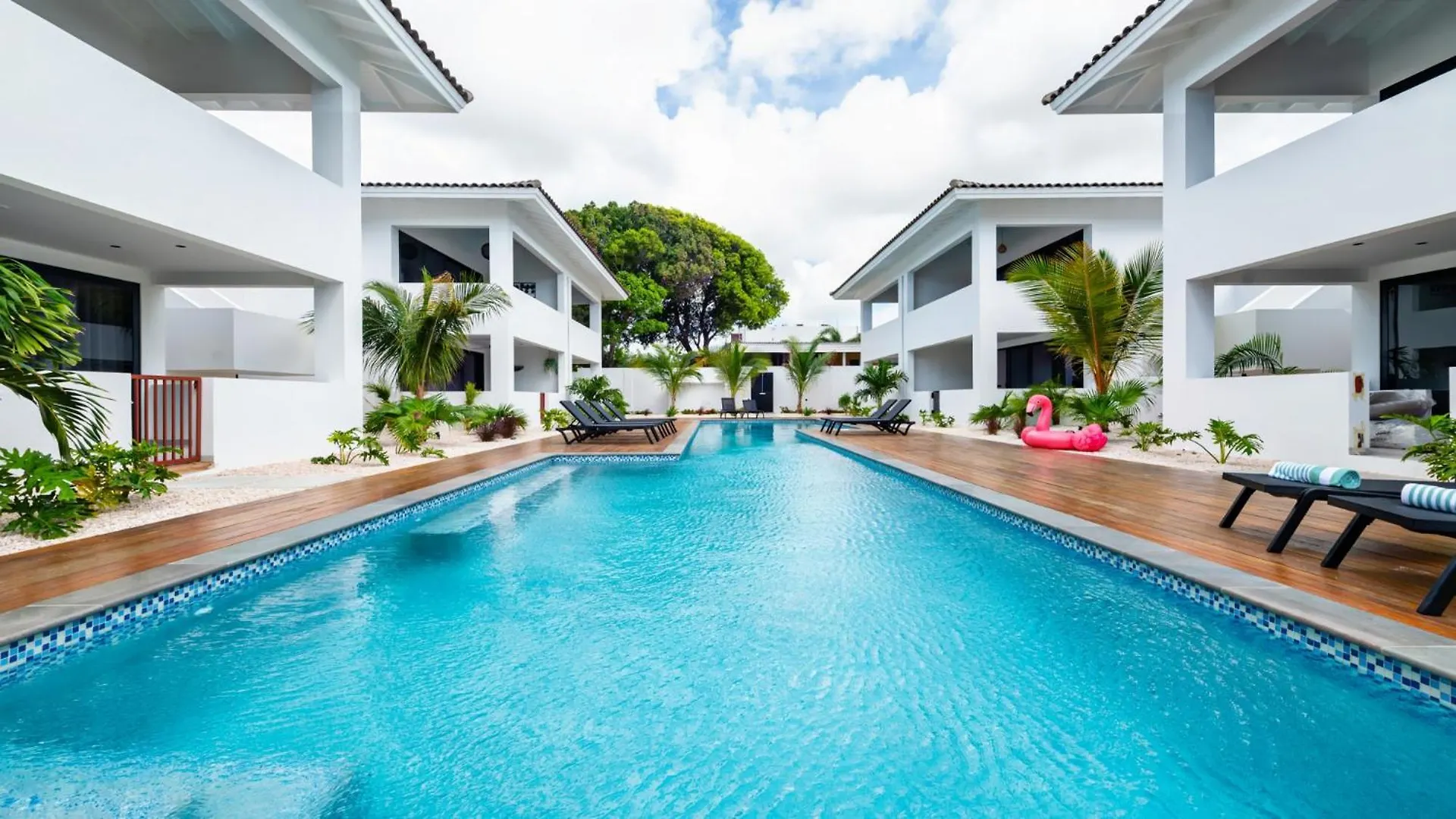 Palm Suite - Newly Constructed Poolside Apartment Just Minutes From The Beach Jan Thiel Κουρασάο
