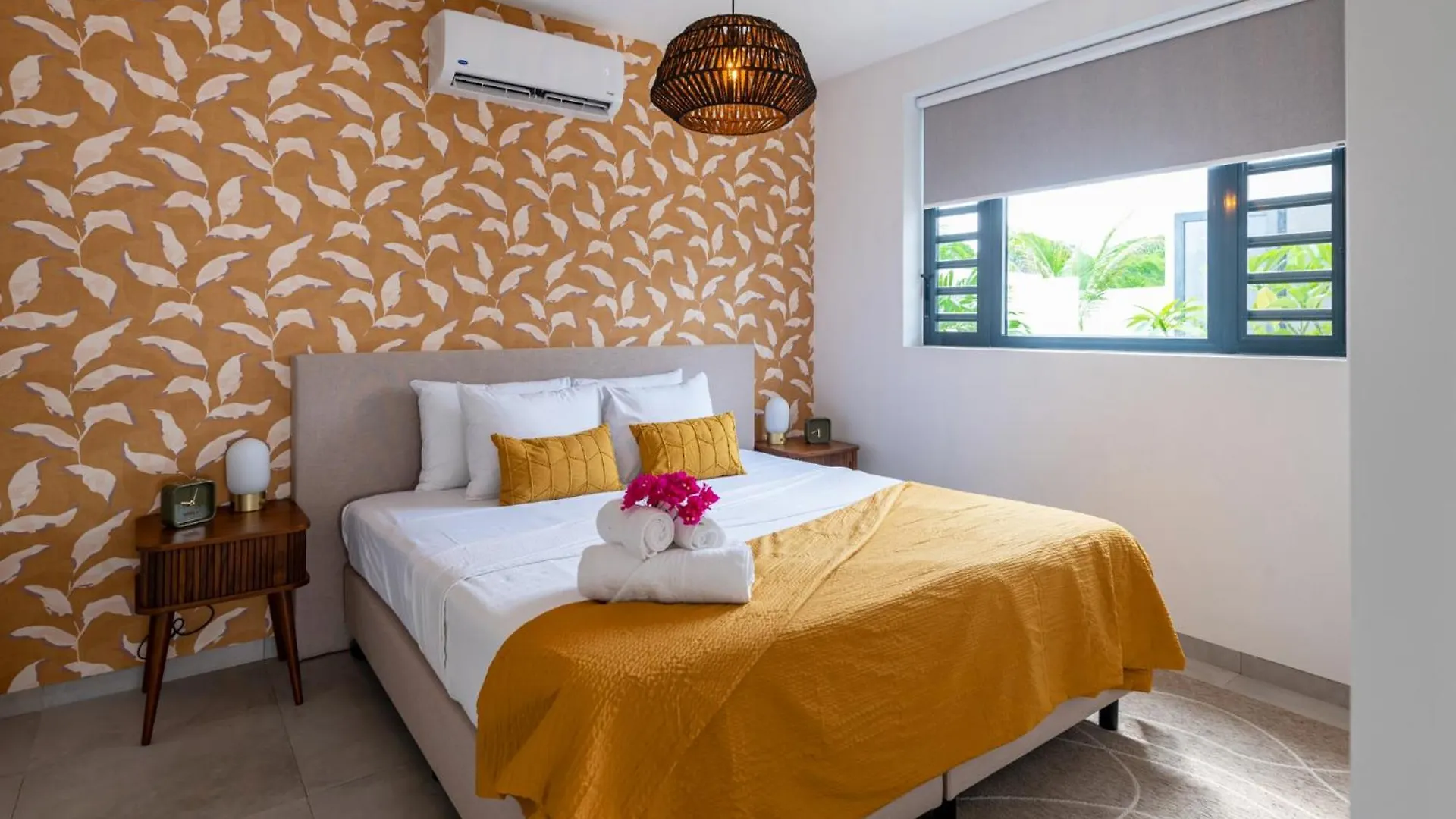 Palm Suite - Newly Constructed Poolside Apartment Just Minutes From The Beach Jan Thiel